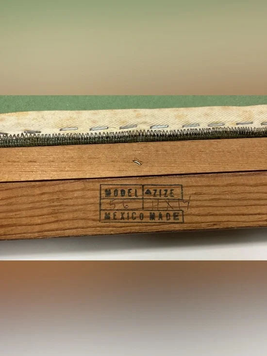 Vintage Framed Petit Point Needlework – Two Birds on Bamboo ,Made in Mexico 1997 - Picture 15 of 17